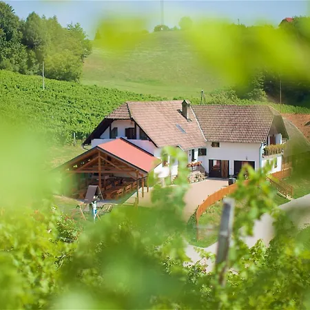 Tourist Farm Lovrec Bauernhof *