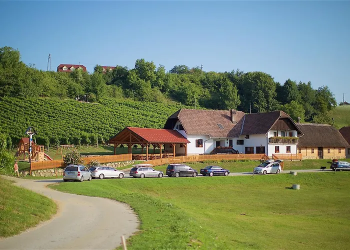 Alojamento de Turismo Rural Tourist Farm Lovrec