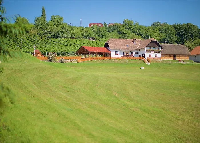 Tourist Farm Lovrec Bauernhof